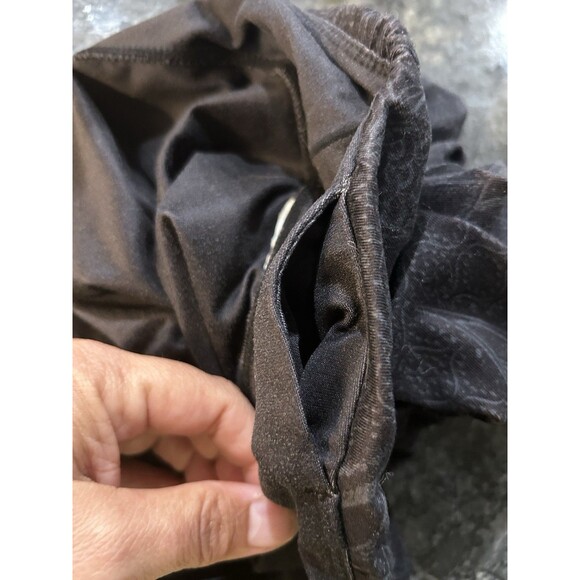 PrAna Leggings Women's Capri Floral Black Gray Pattern Size Large Crop Midrise - Picture 3 of 6